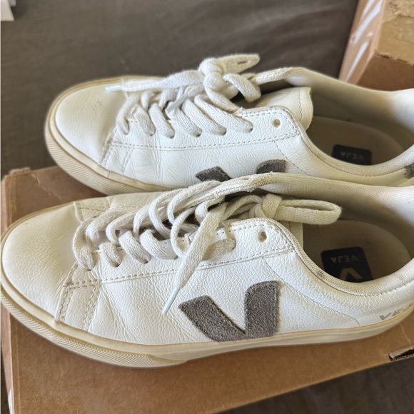 Veja Cream Sneakers with Gray Details - Picture 1 of 5